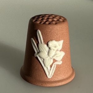 Daffodil Flowers Terracotta Wedgwood Thimble